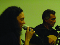 Guinga e Barbara
                                  Casini (foto Sandra Costantini)