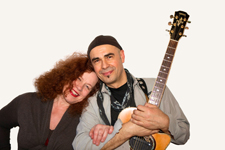 Sarah Jane
                                      Morris e Antonio Forcione